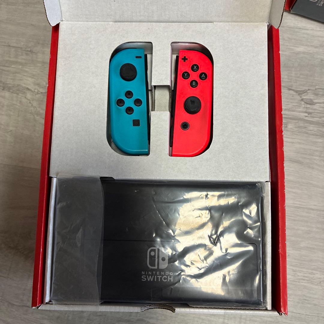 Nintendo Switch 本体 ネオンブルー/ネオンレッド、スマートポーチ