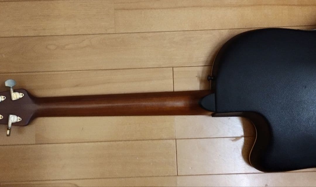 Ovation Celebrity CS288-4K ハードケース ストラップ付