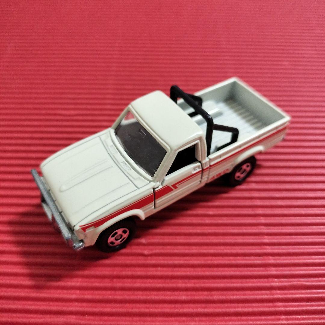 トミカ『トヨタ ハイラックス4WD』未開封品