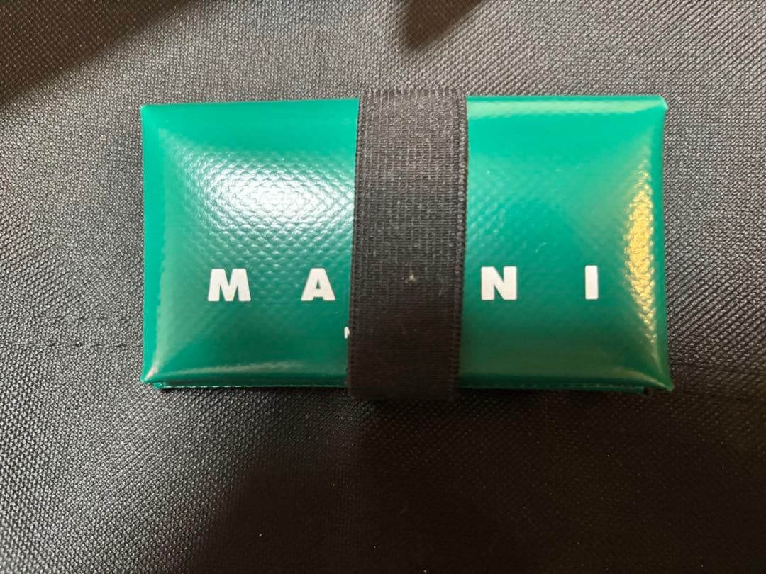MARNI 三つ折り財布 グリーン　ケース