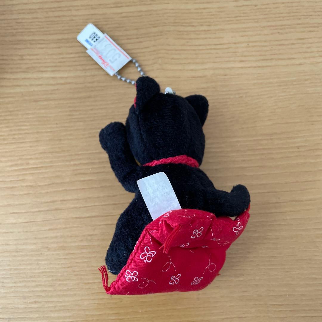 ディズニーストアプーさん招き猫キーホルダーマスコット