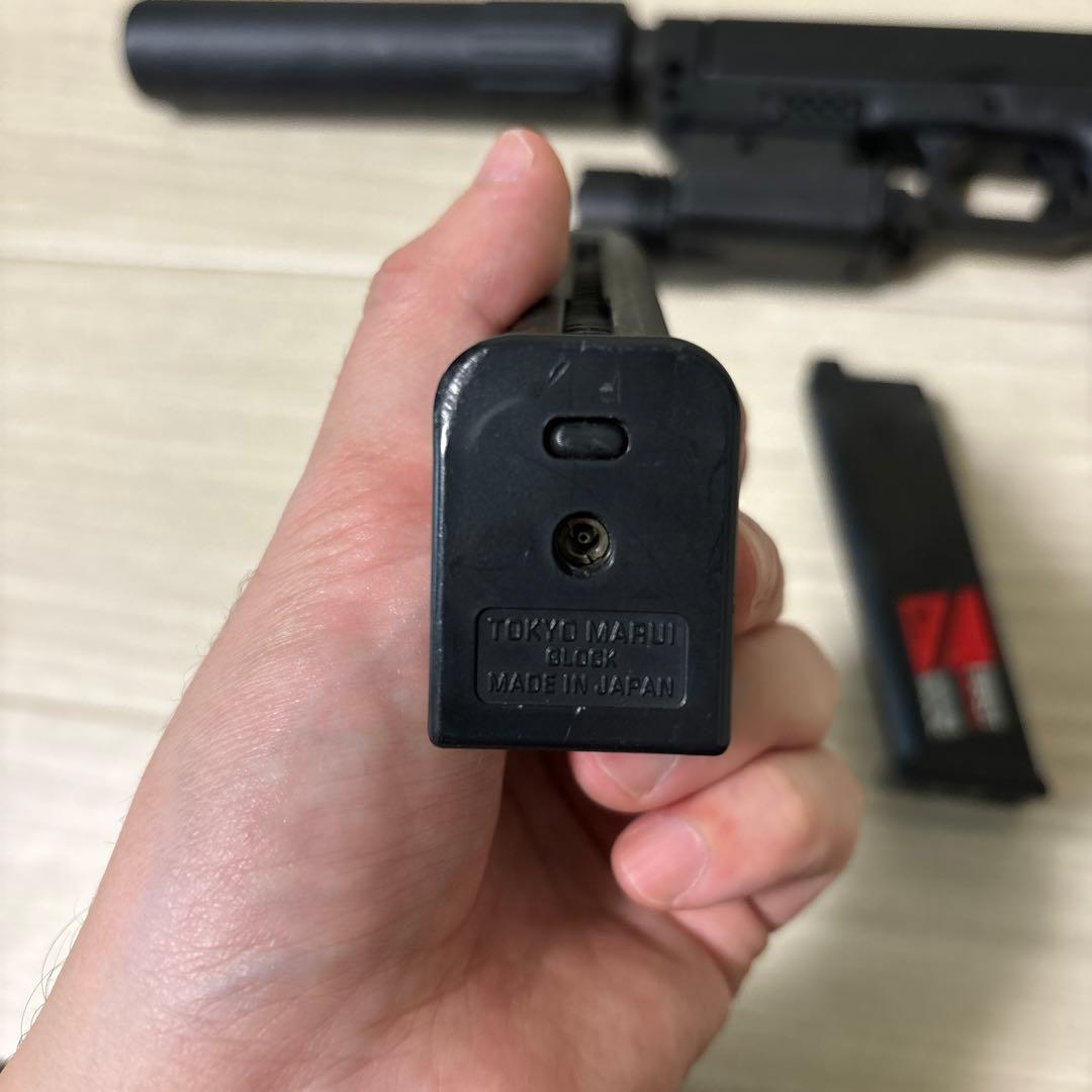GLOCK 17 ガスブロ　マガジン2本