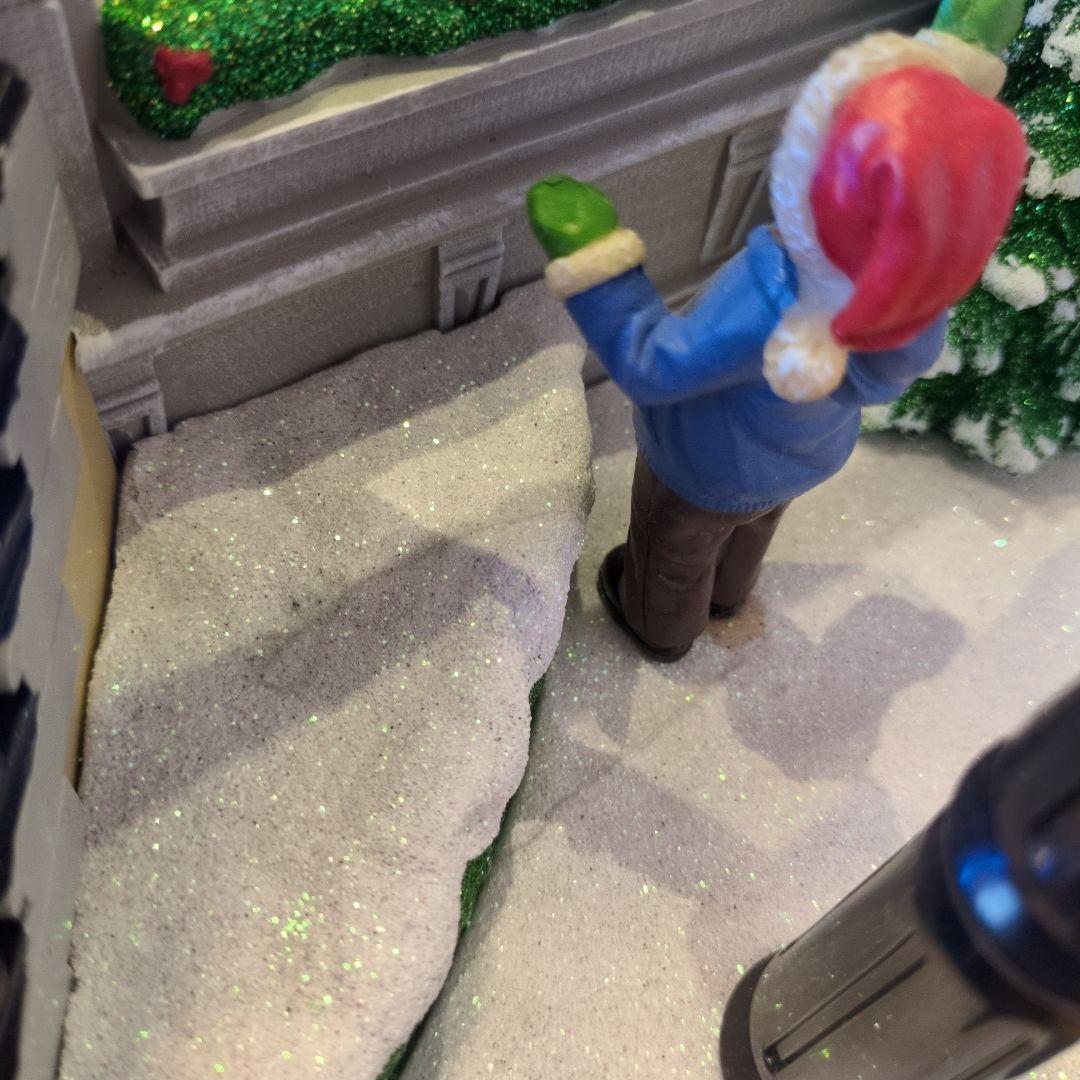 コストコ クリスマスライト付き オルゴール 置物