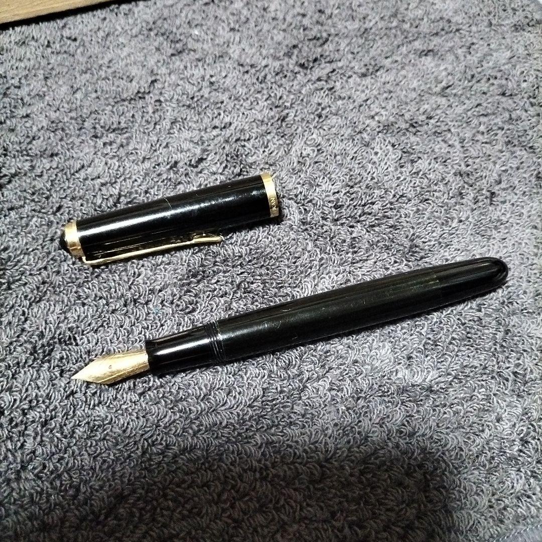 14K　PELIKAN 黒のストライプ模様 万年筆