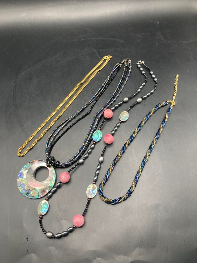 B 遺品整理品　アクセサリーまとめ