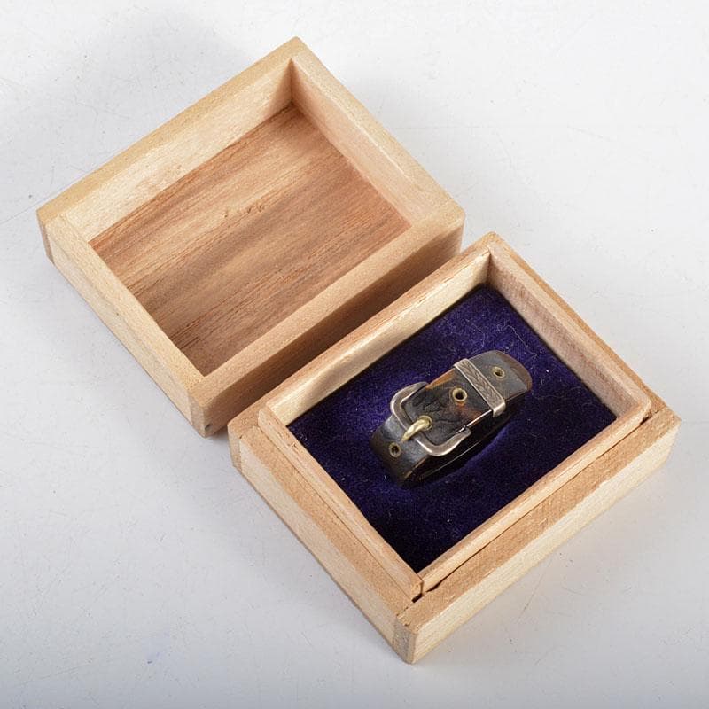 時代提げ物鼈甲製銀細工ベルト型根付時代箱付MR4328