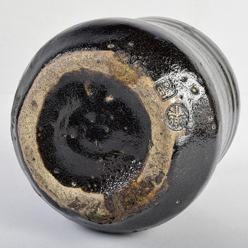 茶道具　芳幽軒　加藤石春作　黒楽水指　時代箱付　V　R9345