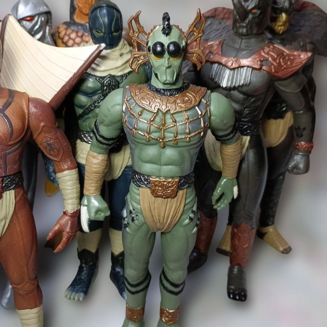 【仮面ライダー怪人・ソフビ】グロンギ12体セット〈「仮面ライダークウガ」〉