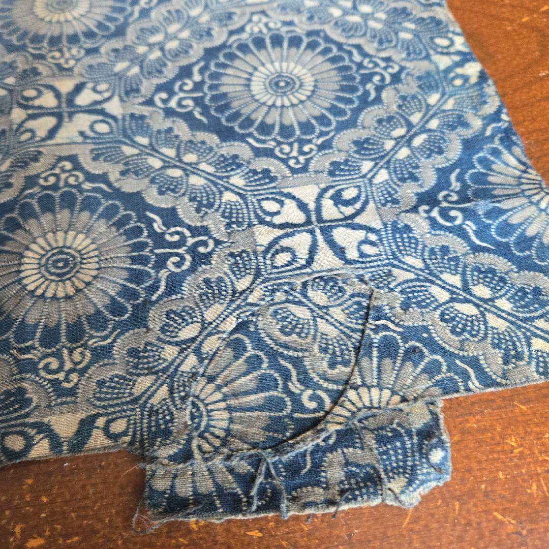 古布 木綿 型染 菊 藤 はぎれ 藍染 う7 着物 骨董 リメイク 明治