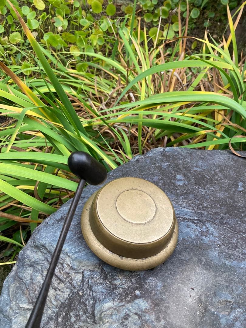 打楽器と棒 スティック 味わい深いヴィンテージ品 黒色 楽器職人さんの