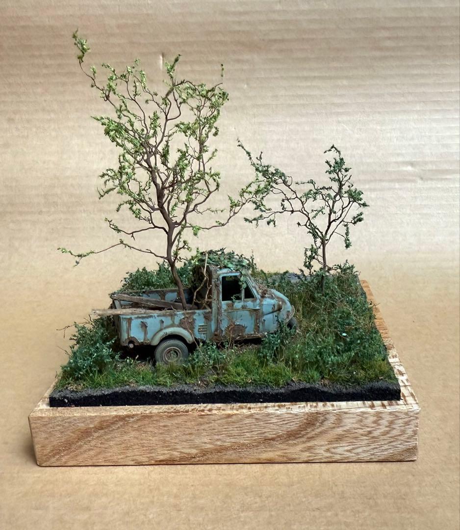 ジオラマ作家の一点物 ☆「林道に放置されたミゼット」☆ Art Stage K