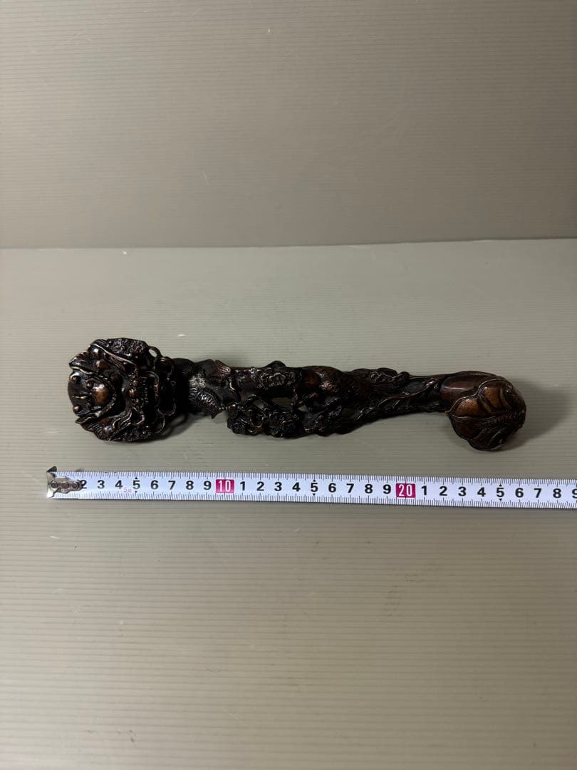 2140 銅製 龍文 如意 細工 置物 時代物