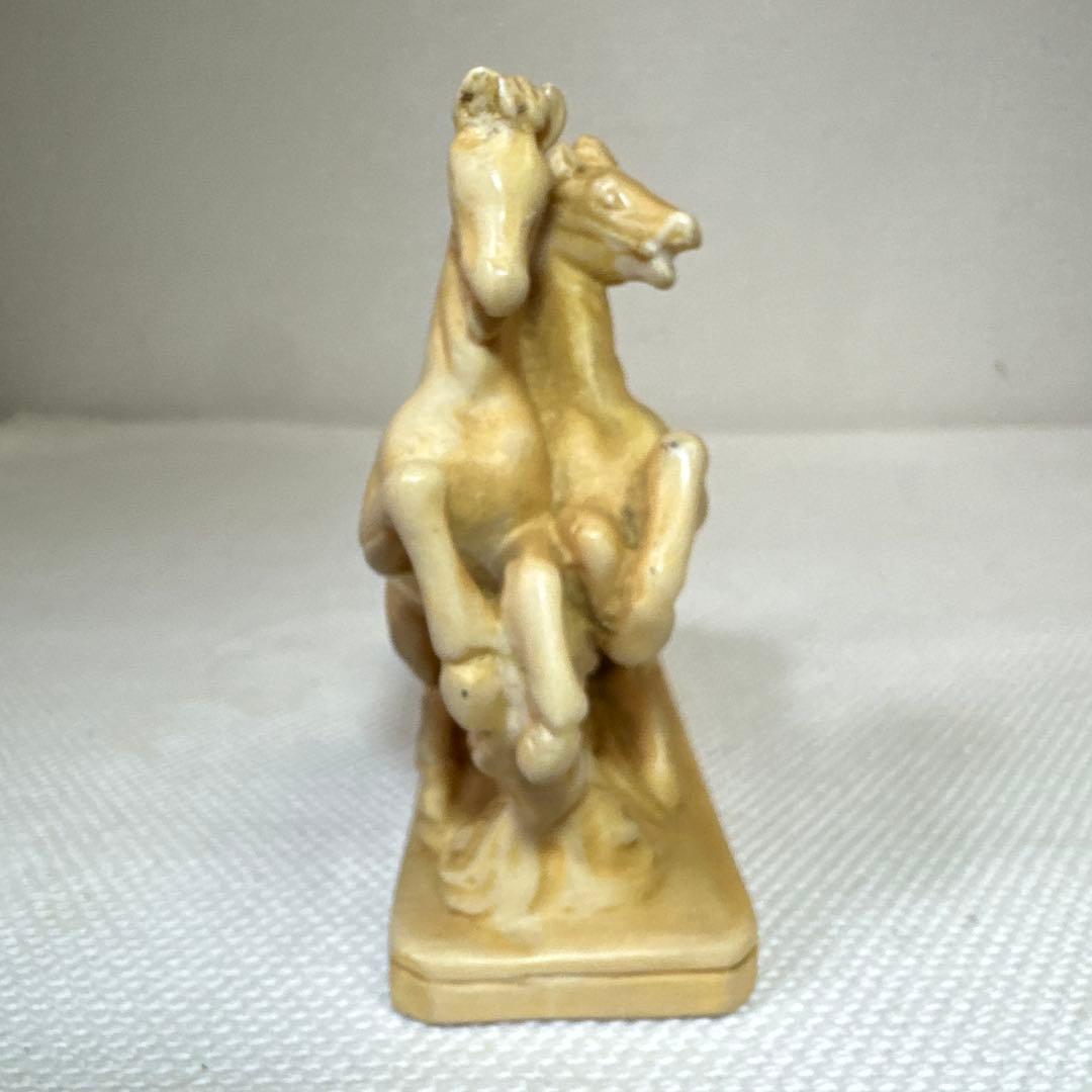 ギリシャ古代裸のりんごを持つ女性 馬の二輪車 2個セット イタリア