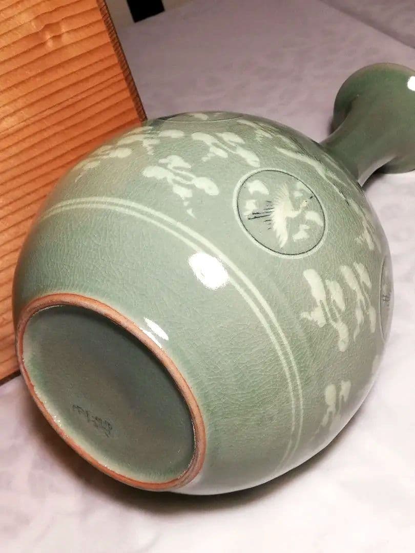 任士準/イムサジュン 高麗青磁 鶴草華象嵌 面取花入 壺 朝鮮美術 共箱