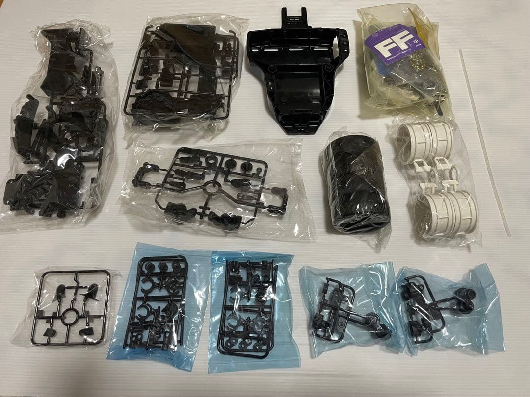 タミヤ　フォード　モンデオ　BTCC 1/10 RCラジコン　プラモデル　電動