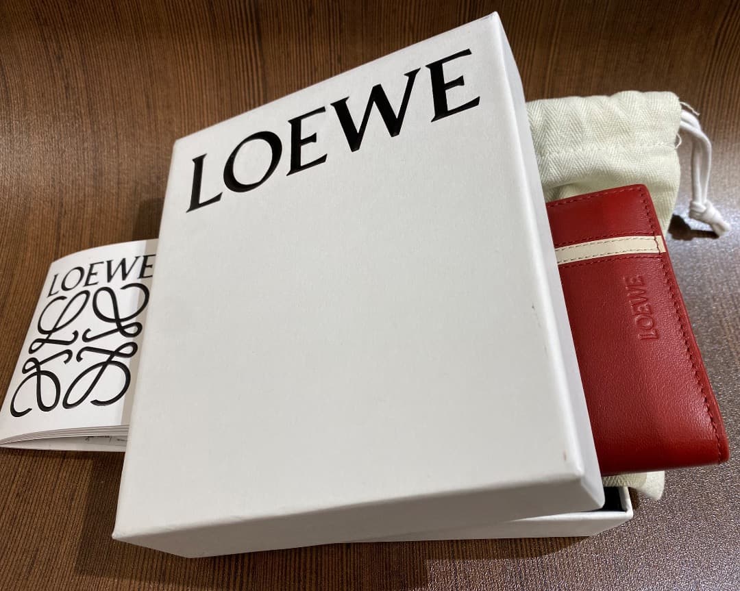 【くさもち】【美品】ロエベ LOEWE 2025秋冬コンパクト 財布