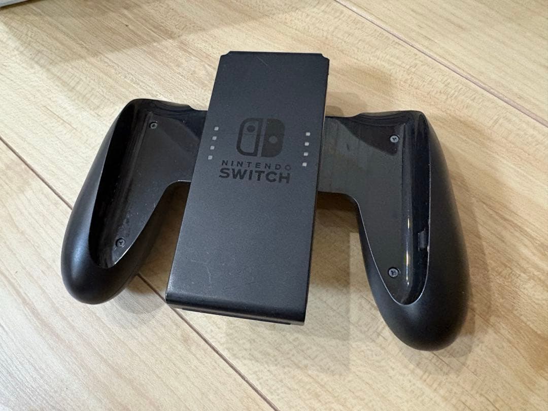 Nintendo Switch 2018年製　外箱＋付属品あり　公式修理歴あり