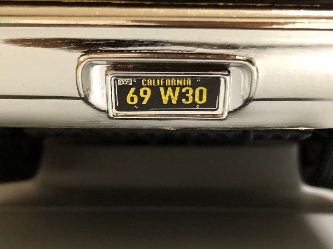 1/18 ERTL 1969 OLDSMOBILE 4-4-2 W30 アメ車