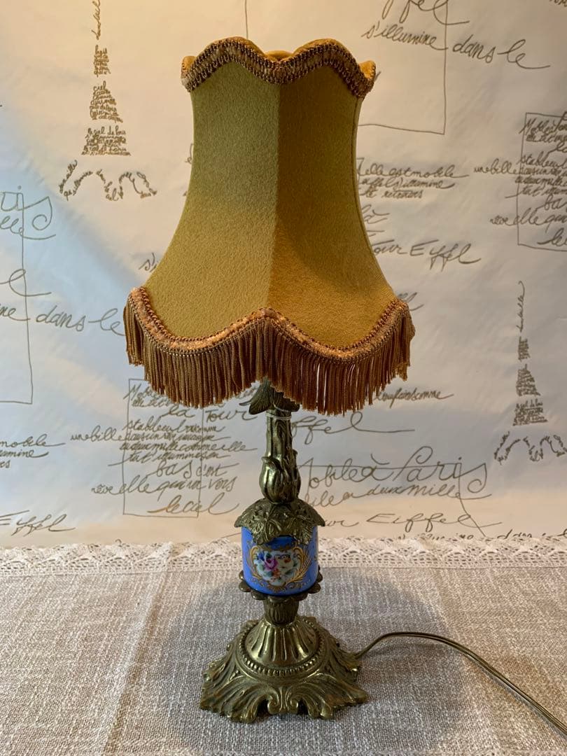 フランス製 アンティークのセーブル焼の電気スタンド！シェードも綺麗