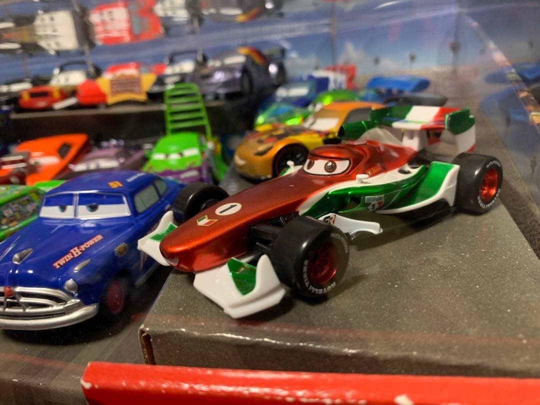 カーズ　ダイキャストカー 22台セット