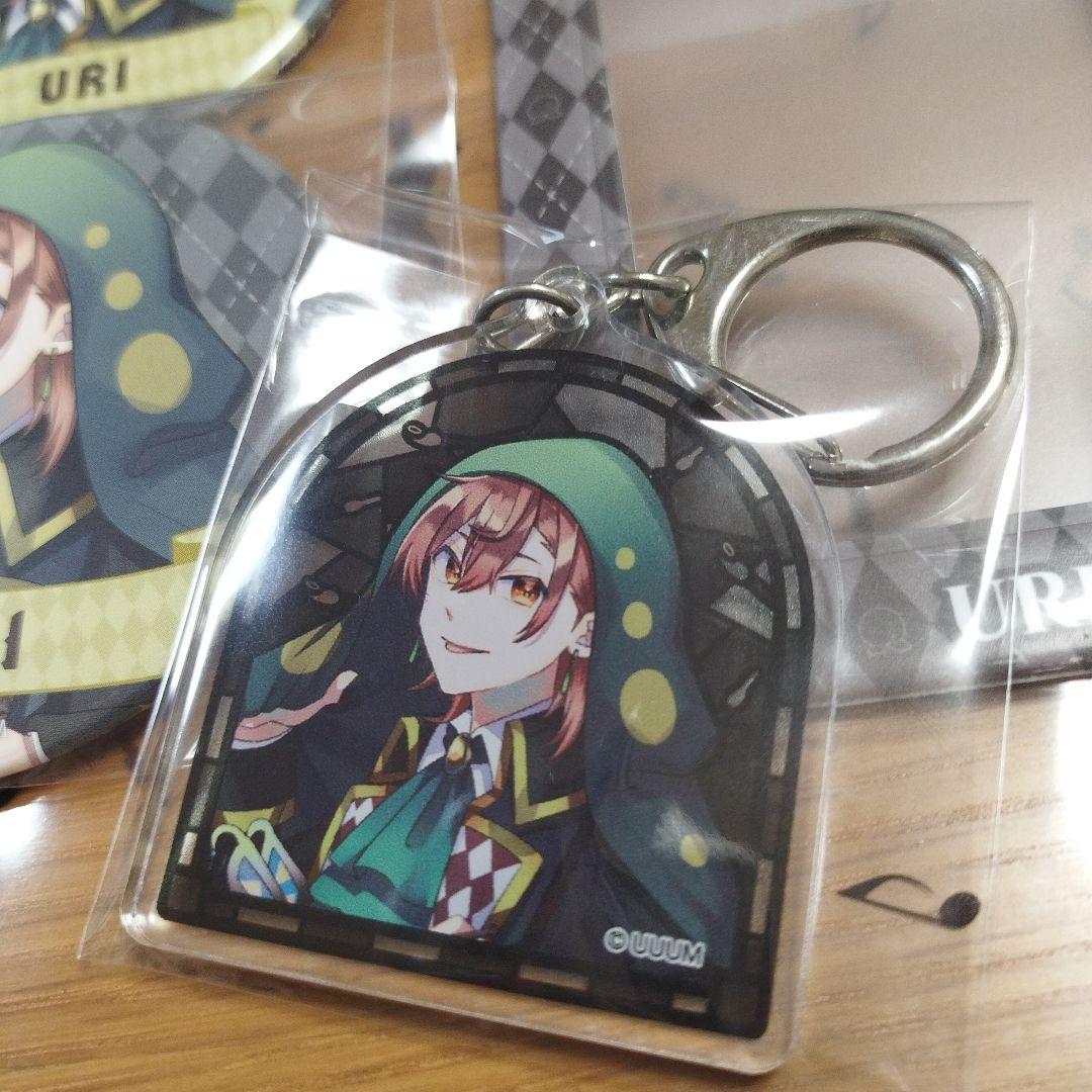 カラフルピーチ　うり　ワンダーランド　缶バッジ　まとめ売り　トレカケース