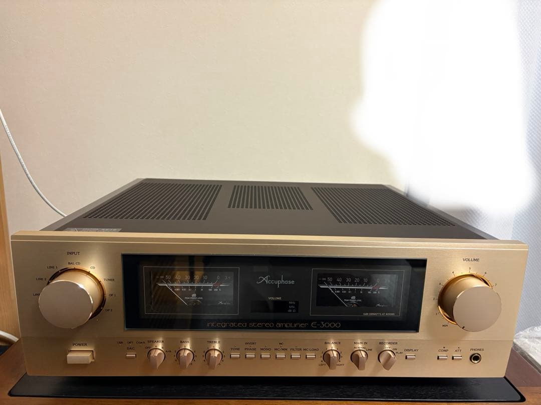 Accuphase E-3000 プリメインアンプ Accuphase E-3000 プリメインアンプ | [公式] オーディオ機器のクロス