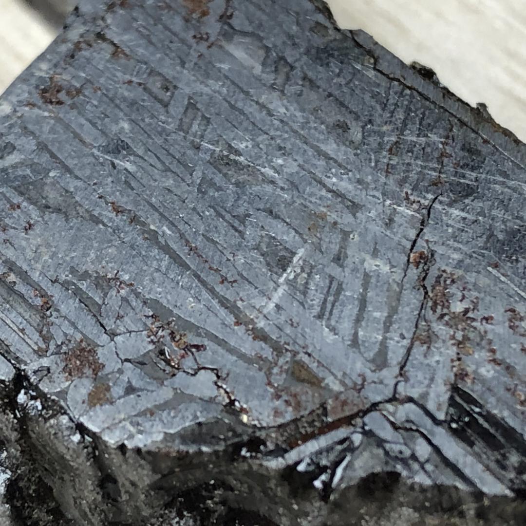 アルタイ隕石 鉄隕石 メテオライト 原石 2点纏め 重さ約155g - メルカリ