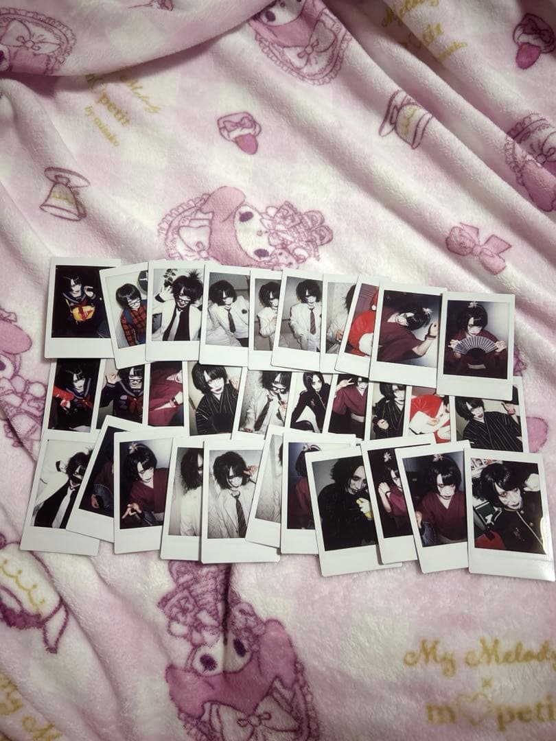 ⑦ 鐘ト銃声 狂ヰ散流 チェキ Amazon.co.jp: 鐘ト銃声 狂ヰ散流チェキ20枚セット : ホーム＆キッチン