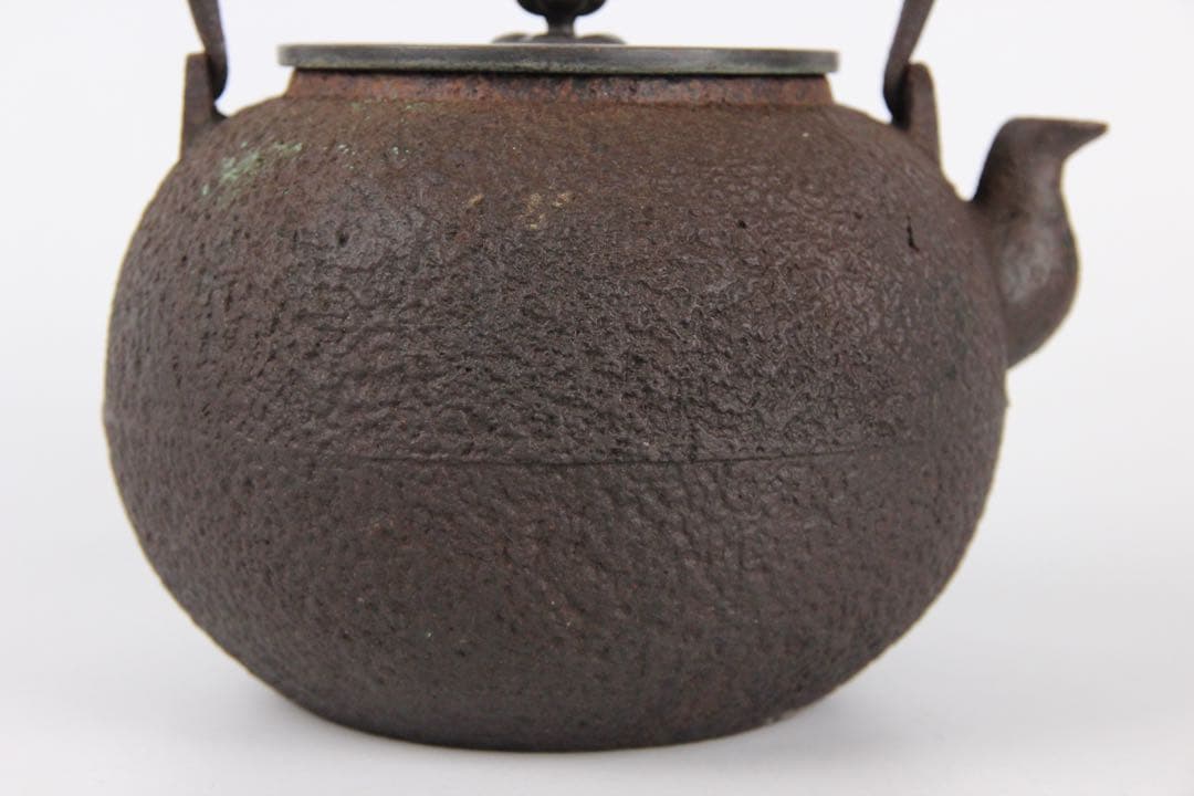 龍文堂造 鉄瓶 日丸形 銀摘 茶道具 約1200ml 岩肌 EL11-26