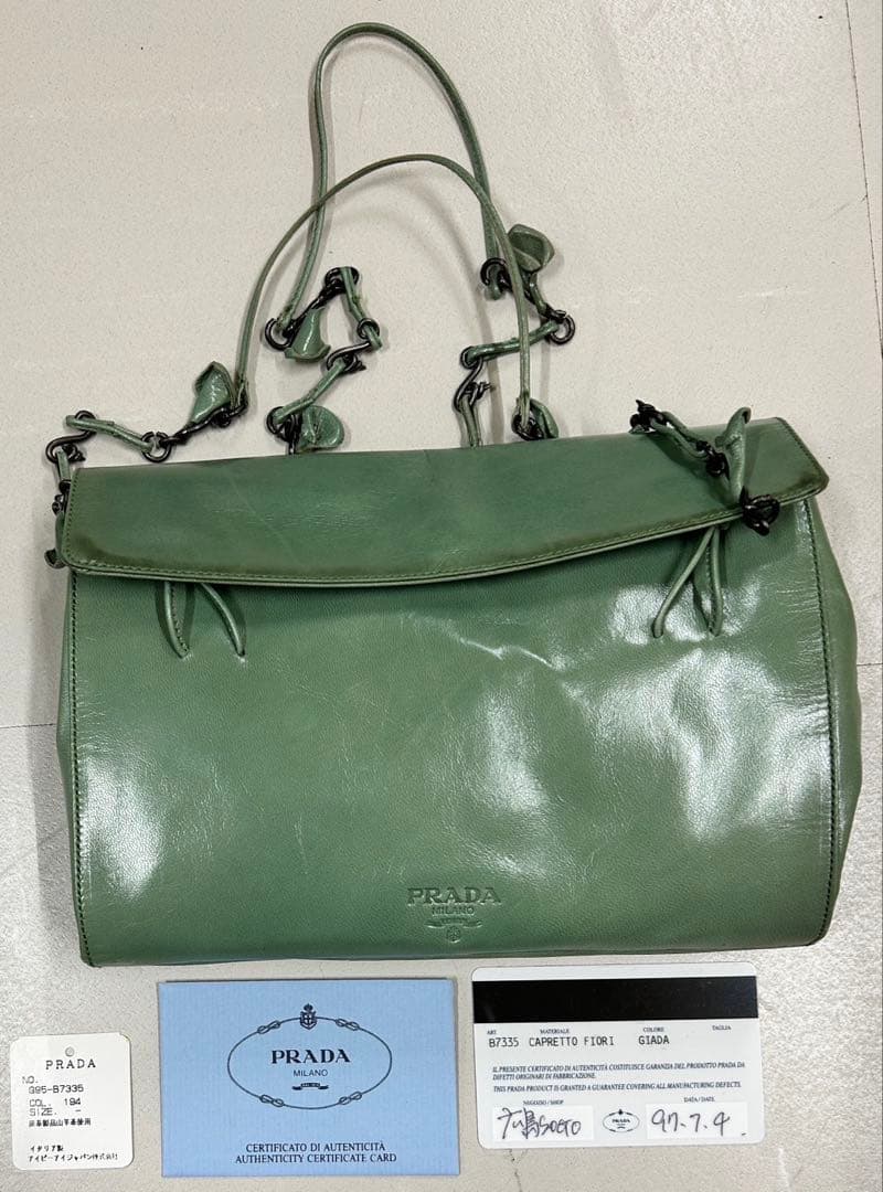 PRADA グリーンレザー ハンドバッグ