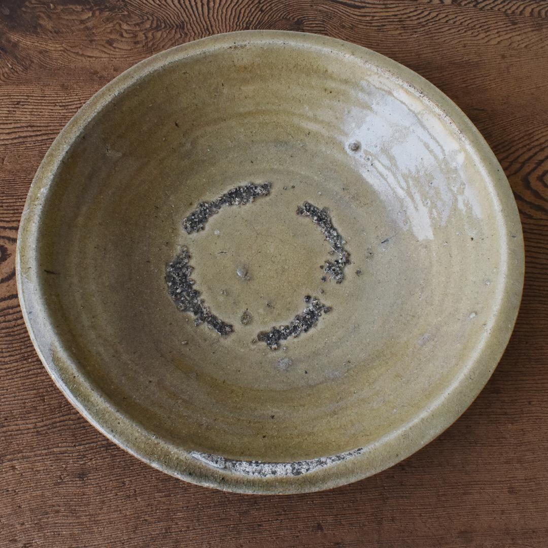 江戸中期 信楽焼 灰釉 大石皿 /瀬戸 常滑 備前 六古窯 古道具 古陶器 江戸中期 信楽焼 灰釉 大石皿 /瀬戸 常滑 備前 六古窯 古道具 古陶器