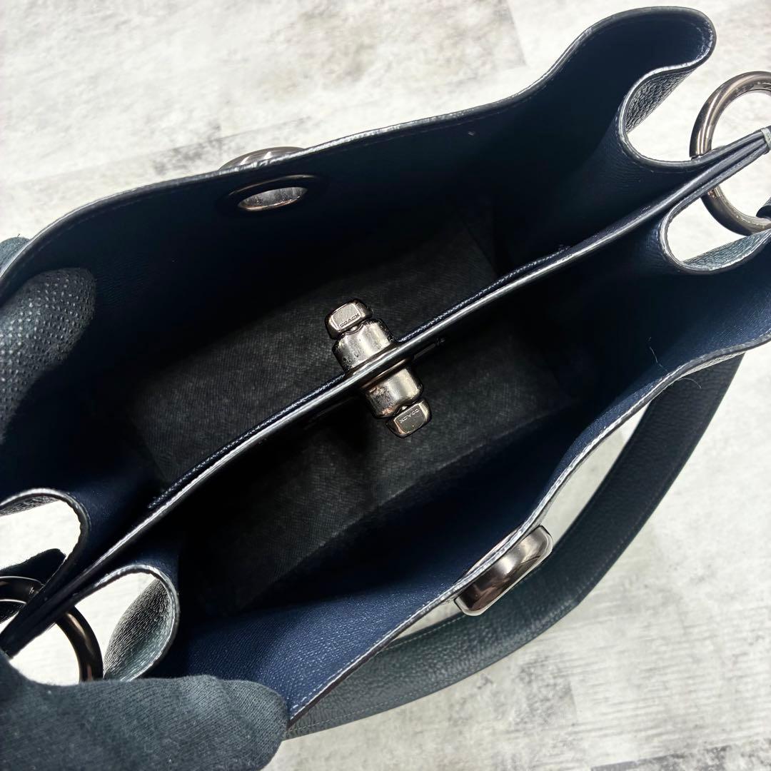 ✨美品✨コーチ　チャーリー　バケット　2way ターンロック　レザー　深緑