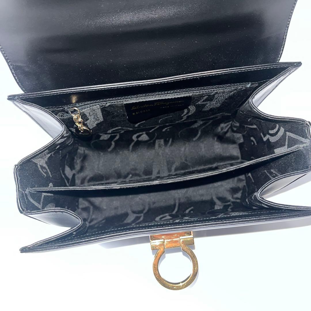 フェラガモ　2way　ガンチーニ　ハンドバッグ　レザー　黒　ブラック　フォーマル