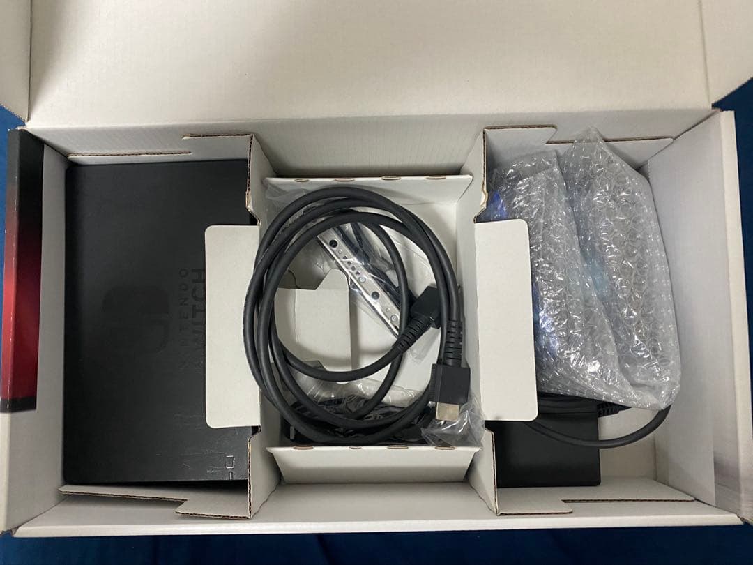 Nintendo Switch 本体 赤/青