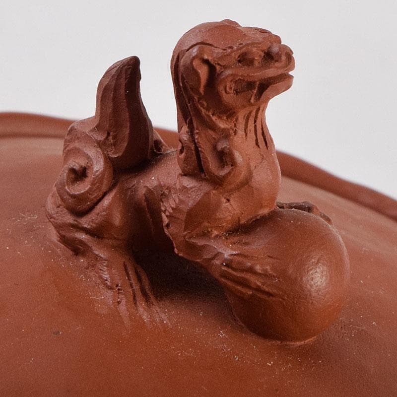 tatsu 　朱泥　獅子摘　手捻文様　茶注　急須　共布共箱　M　R9528