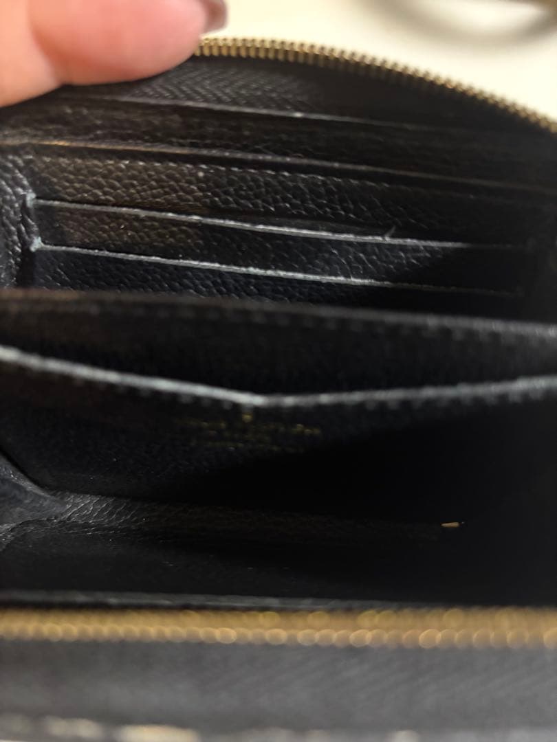 Louis Vuitton ジッピーパース