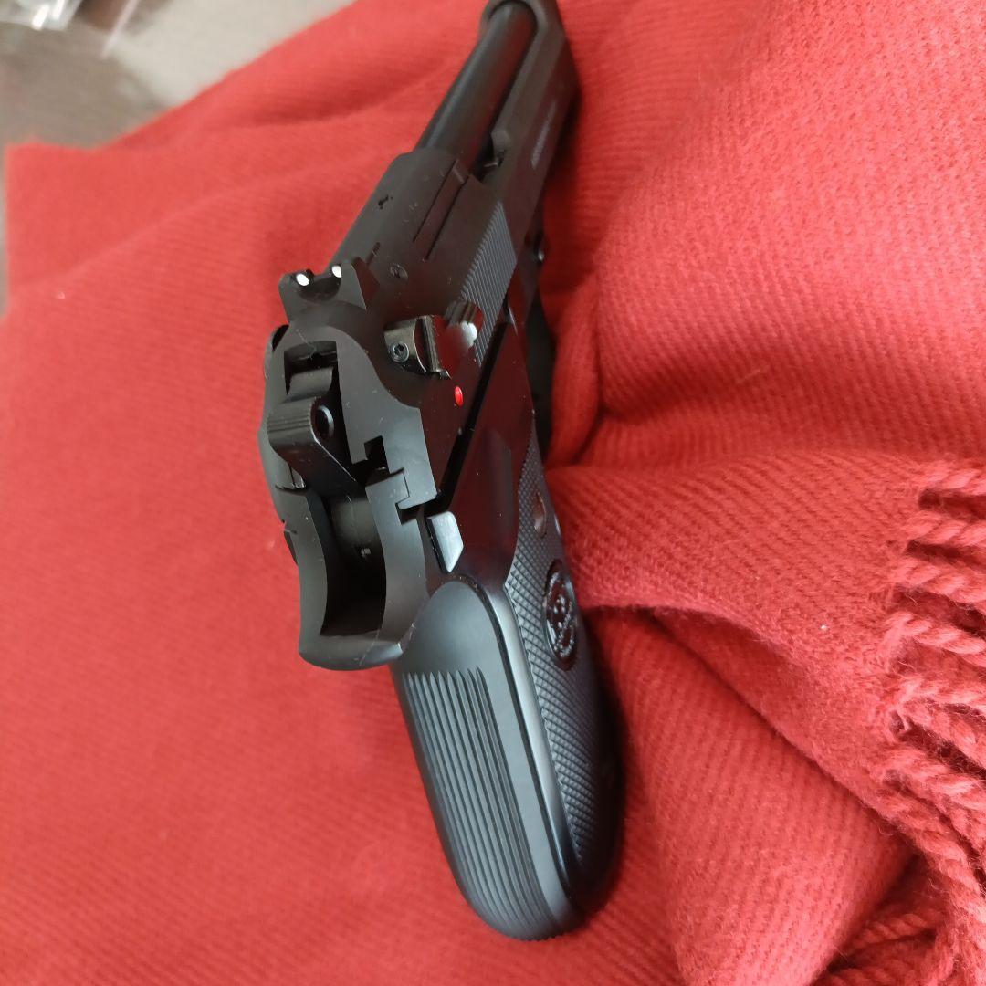 【セットでお買得】KSCエアガン M9 ケースほか付属品多数