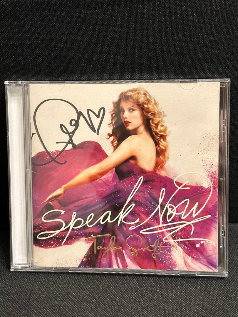 テイラースウィフト直筆サイン