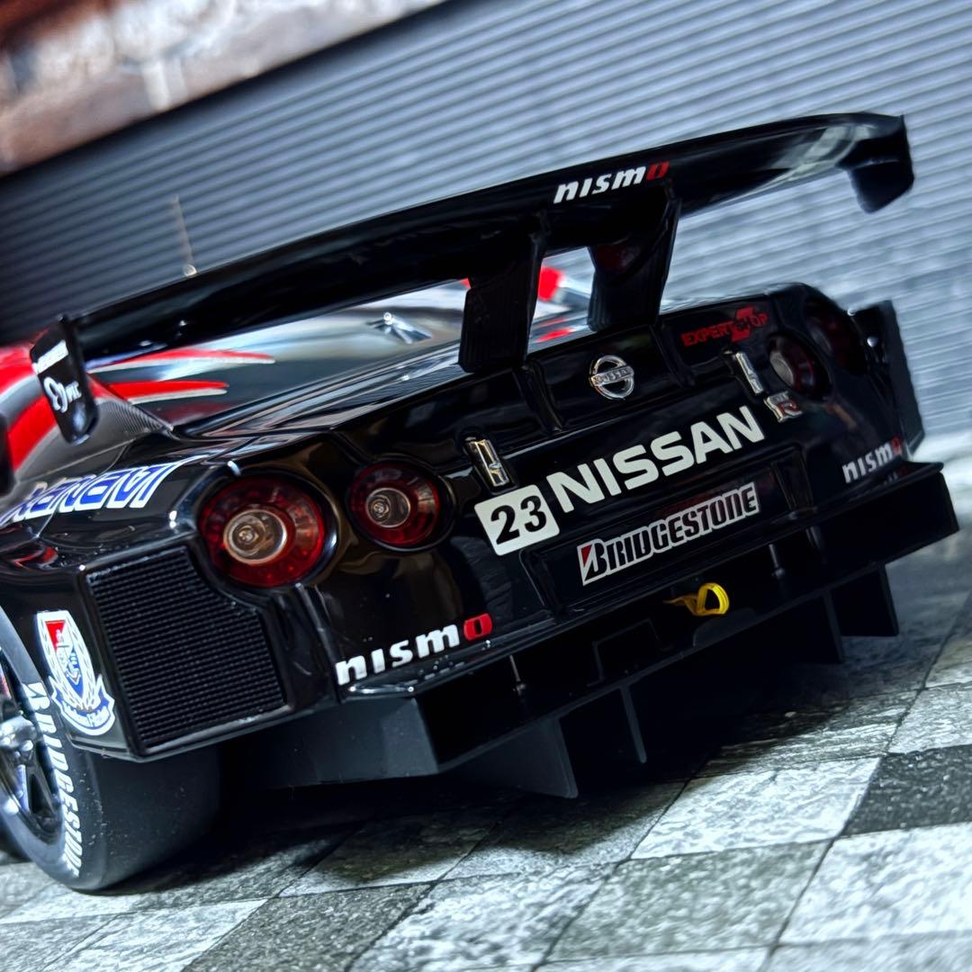 ニスモ特注 1/18 AUTOart ザナビィ NISMO GT-R 2008