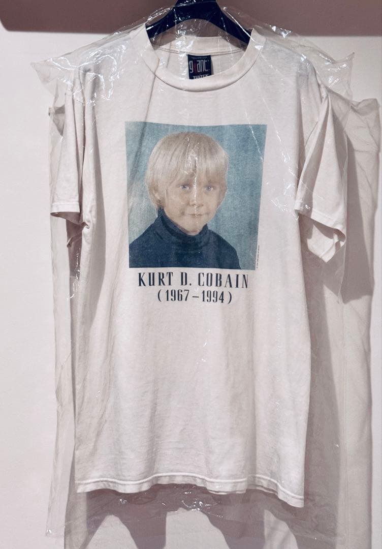超希少】90s カートコバーン 幼少期 追悼T giant NIRVANA ©︎ - メルカリ