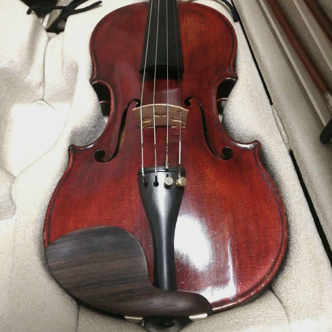 古いヴァイオリン 良音 古いバイオリン 4/4 ストラドモデル の通販｜ラクマ
