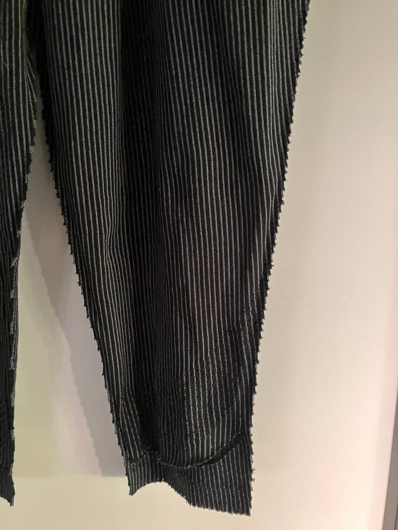 イッセイミヤケ サルエルパンツ 黒と白のストライプ