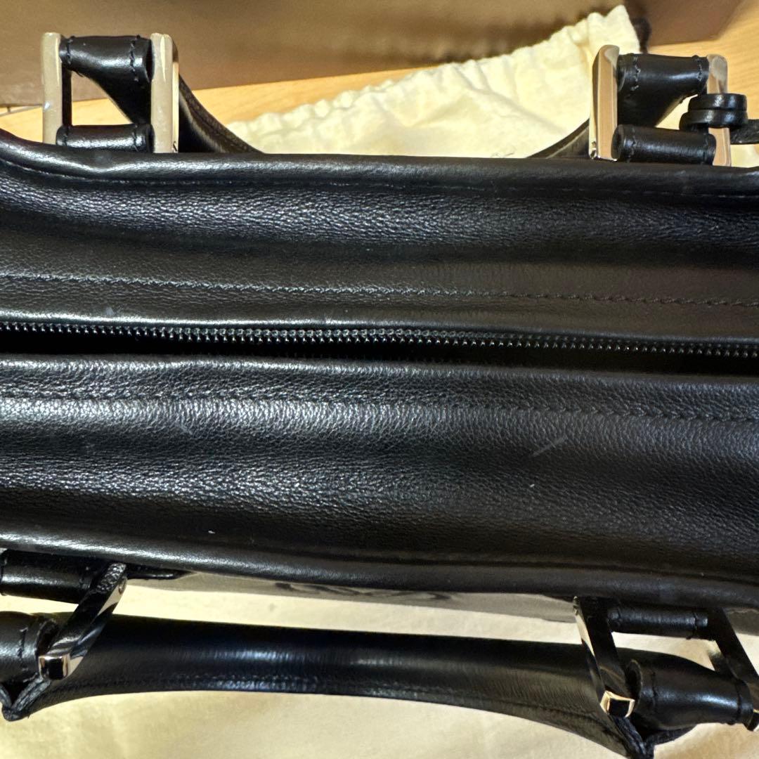 LOEWE ブラックレザー ハンドバッグ　ロエベ
