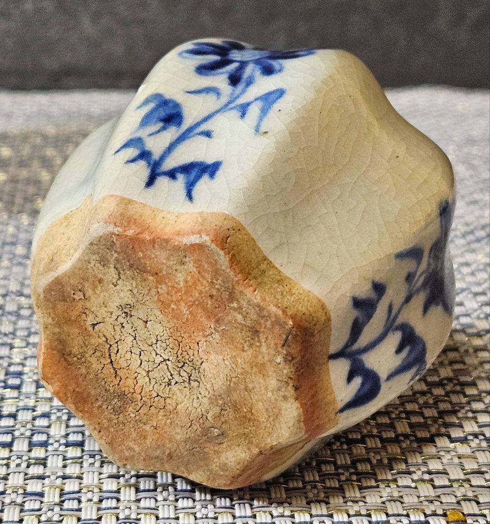 中国古陶磁器　中国古美術　青華　染付 草花の図　八面取り　双耳　花入れ　振り出し