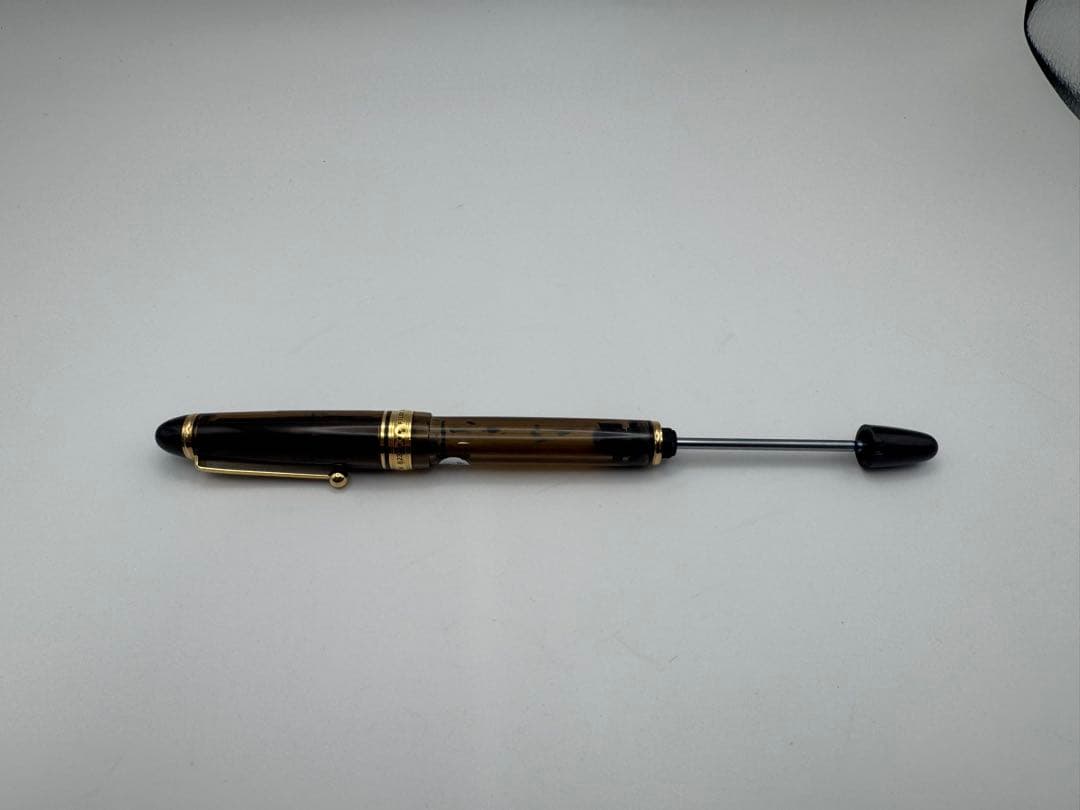 PILOT パイロット CUSTOM ８２３　14K 585 F 万年筆