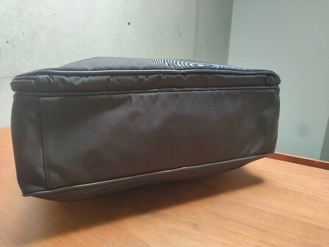 PRADA ブリーフケース ビジネスバッ グナイロン ブラック