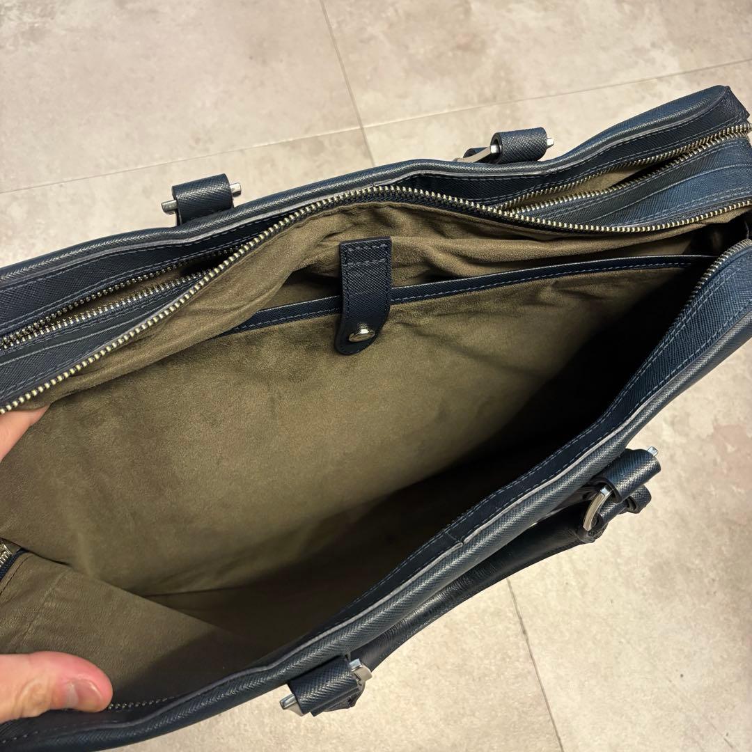 ペッレモルビダ　ビジネスバッグ　ネイビー　ショルダーストラップ付