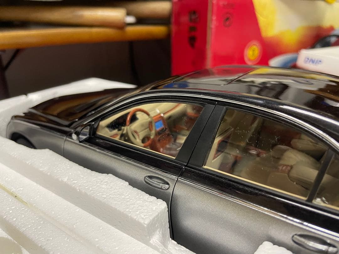 オートアート　メルセデスベンツ　マイバッハ57