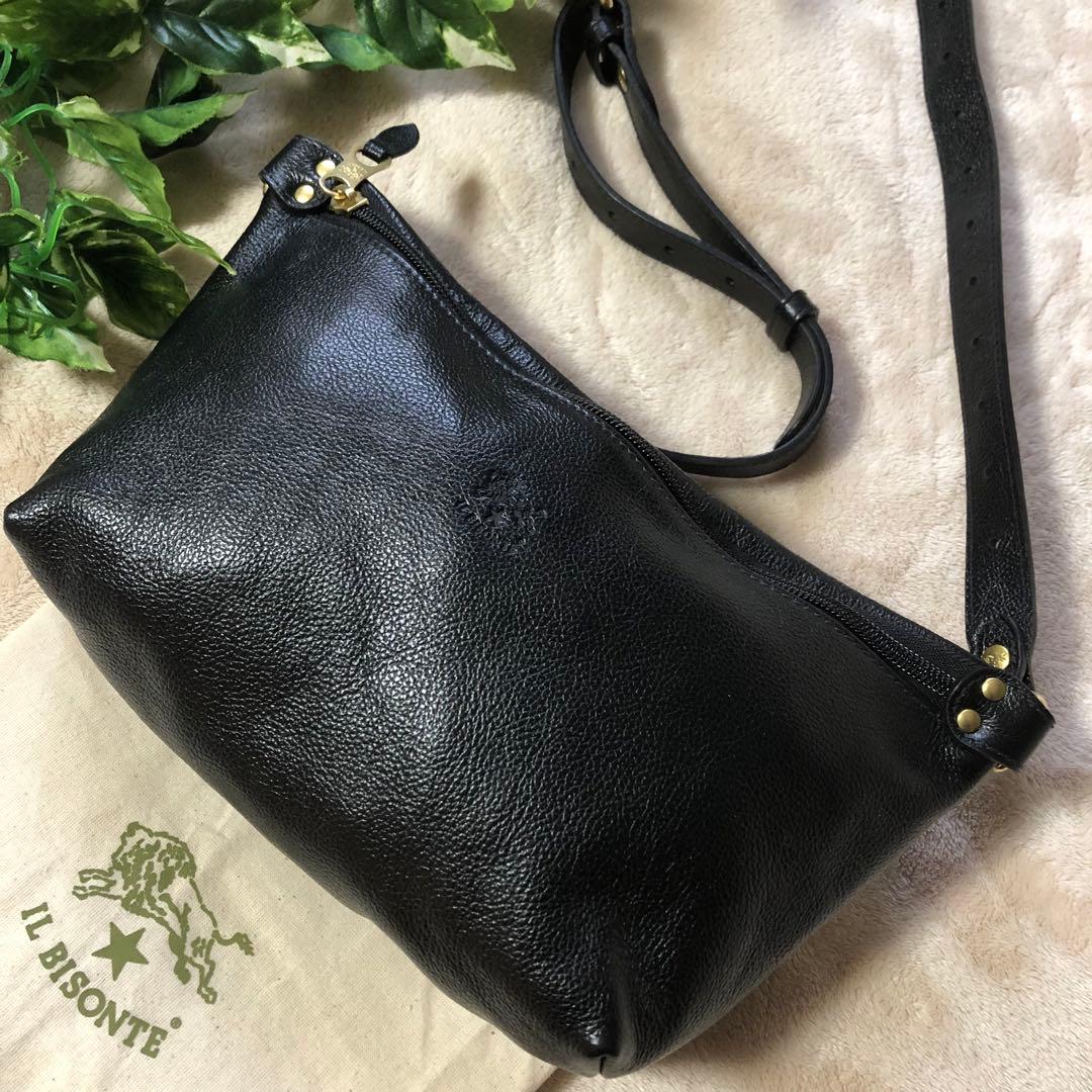 くろ　未使用♡ イルビゾンテ　クロスボディバッグ　ブラック　オールレザー