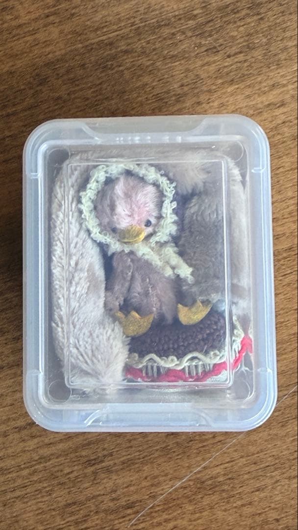 moriのえほん様ボンネットをかぶったアヒル　ミニチュアぬいぐるみ 4.5cm